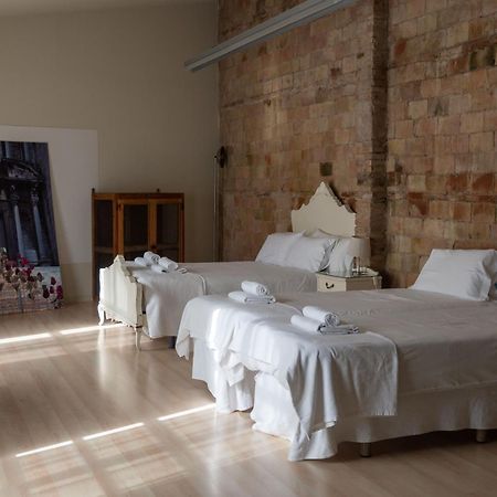 Flora Bed & Breakfast Banyoles Eksteriør bilde