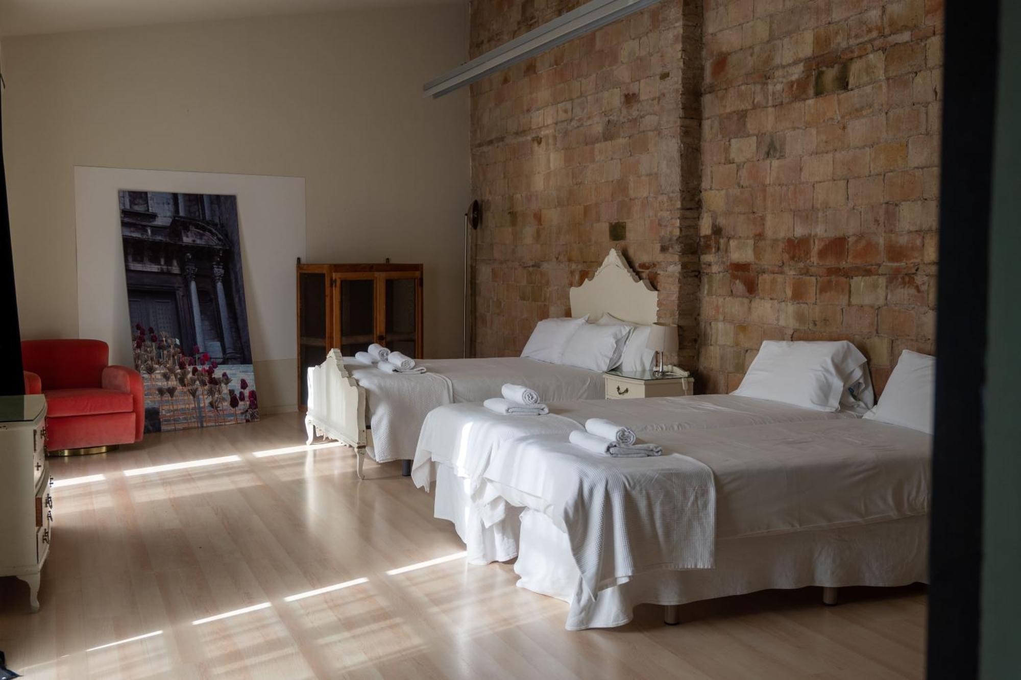 Flora Bed & Breakfast Banyoles Eksteriør bilde